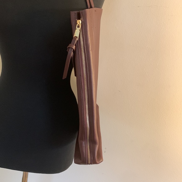 Nico & Olive Expandable Tote, Laptop Bag, Burgundy with Gold Hardware - Picture 3 of 5